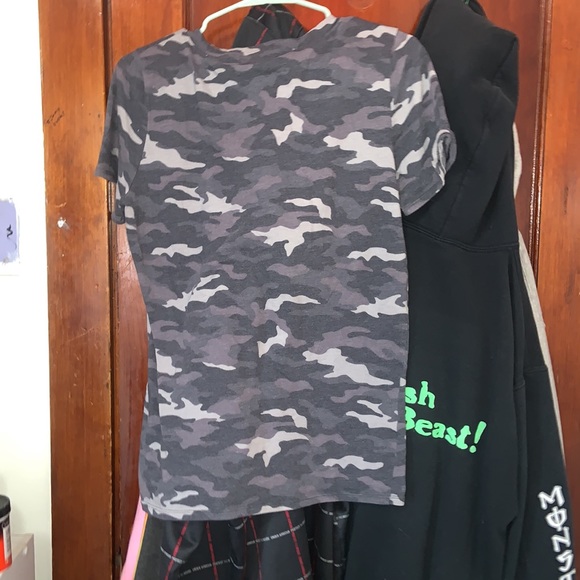 PINK victoria’s secret v-neck - Picture 2 of 2